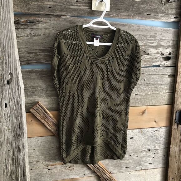 CANDY Couture size Med Olive, open weave, crochet star, short sleeve sweater - Picture 1 of 4